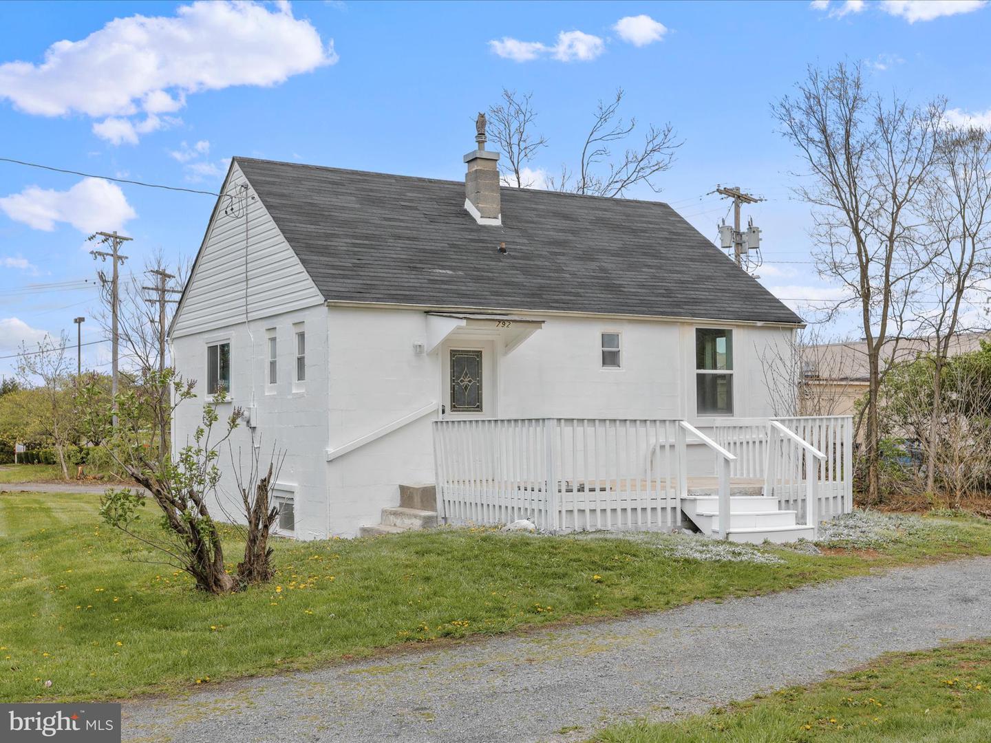 792 Fox Drive, Winchester