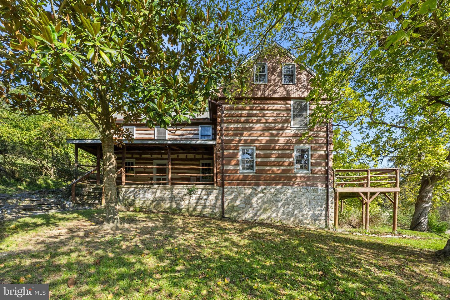 841 Shady Creek Road, Clear Brook