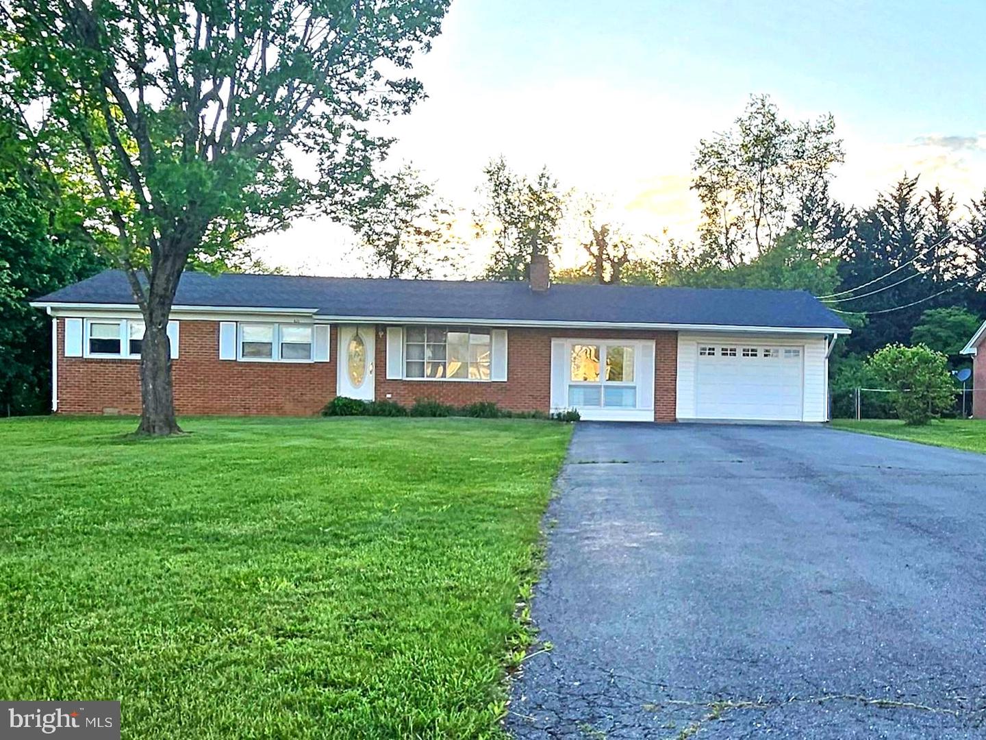 671 Fox Drive, Winchester