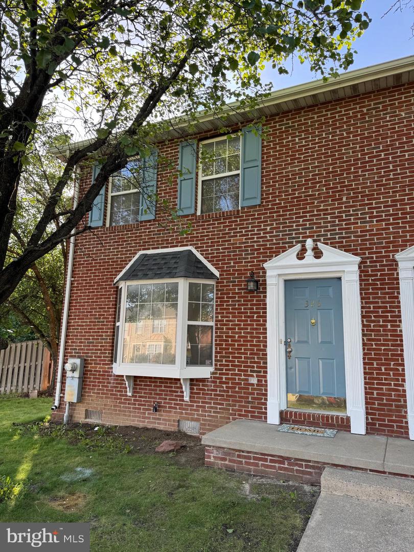 326 Banbury Terrace, Winchester