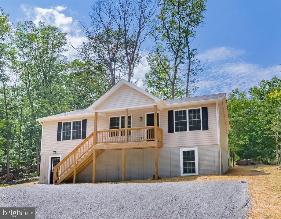 709 Panther Dr, Winchester