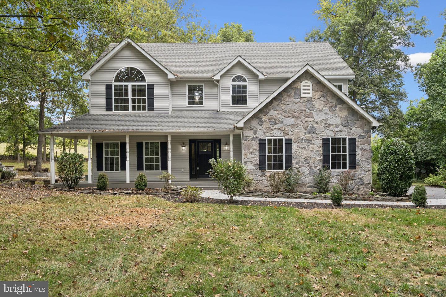 360 Clearview Drive, Clear Brook