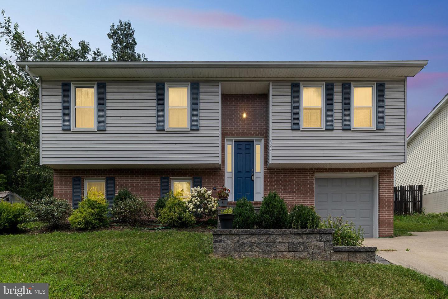203 Pembridge Drive, Winchester