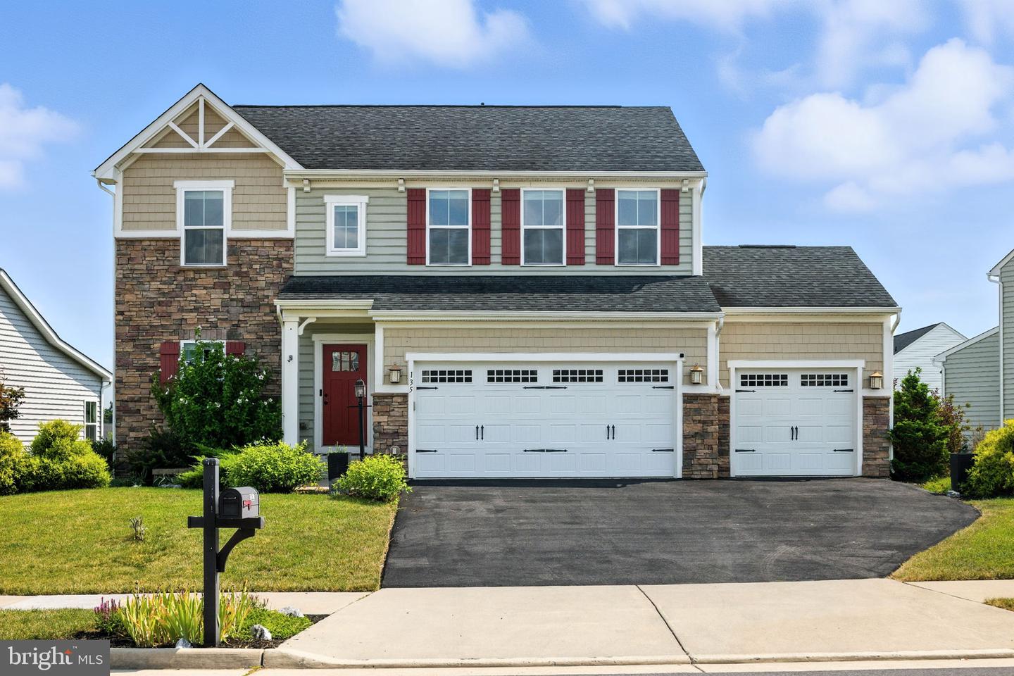 135 Skipper Drive, Lake Frederick