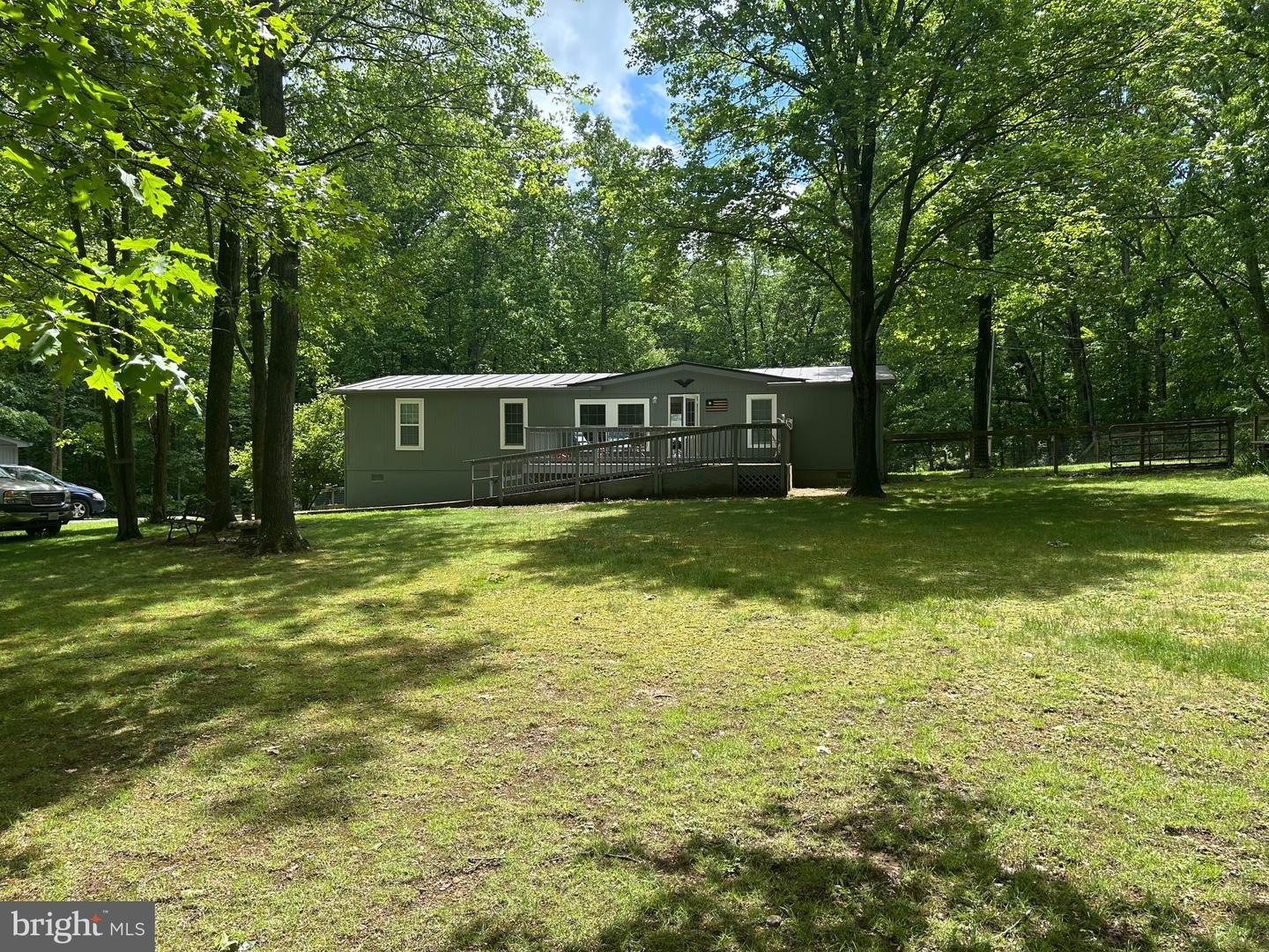 255 Sleepywoods Road, Cross Junction