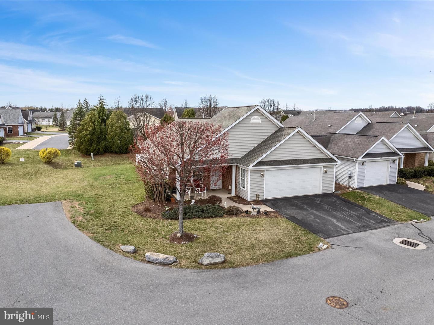 222 Crestwood Lane, Winchester