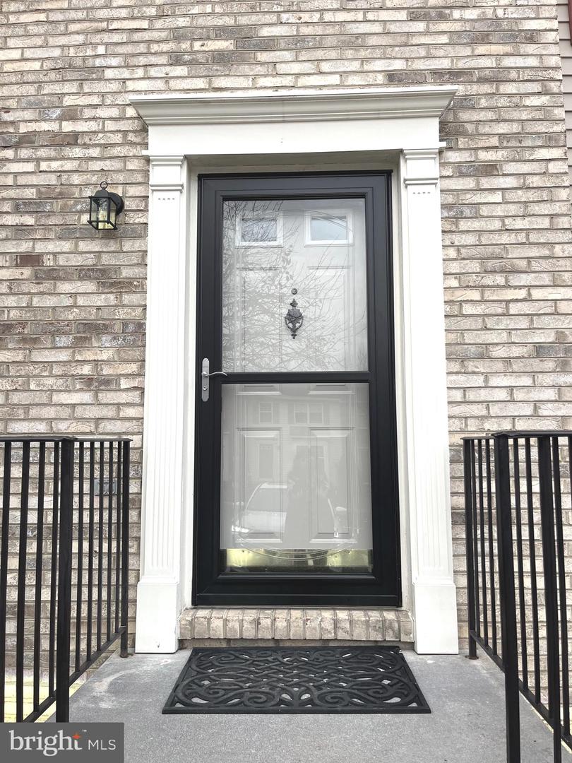 305 Sutton Court, Winchester