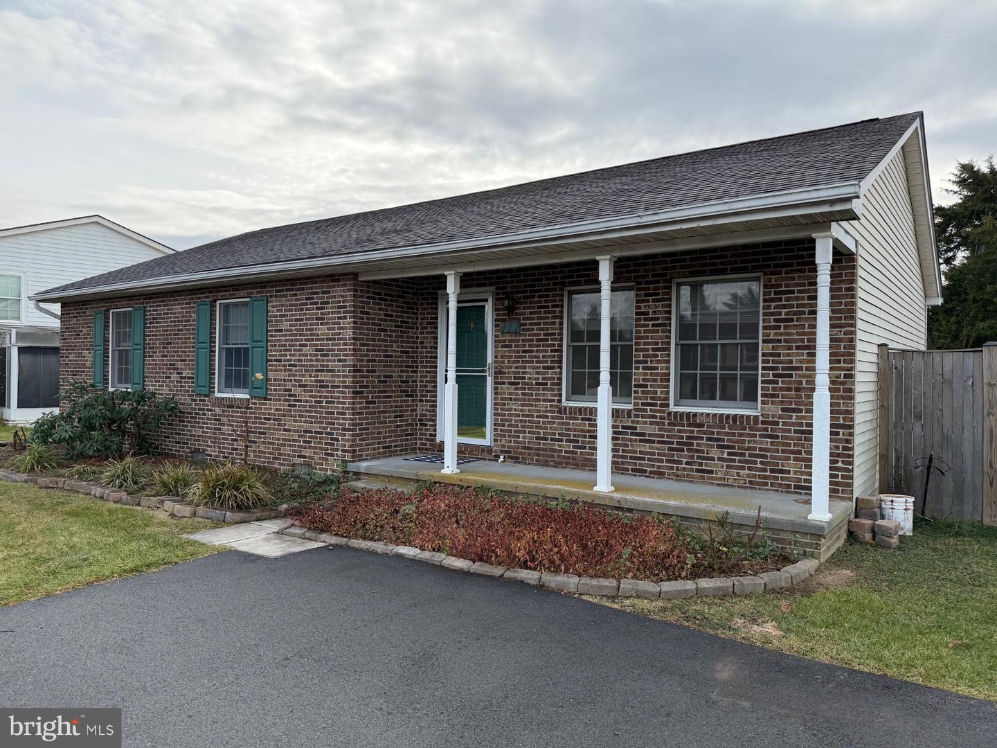 111 Meadowview Court, Winchester