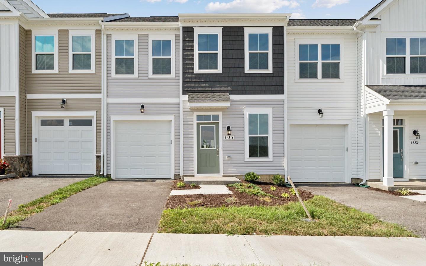 103 Castaway Place