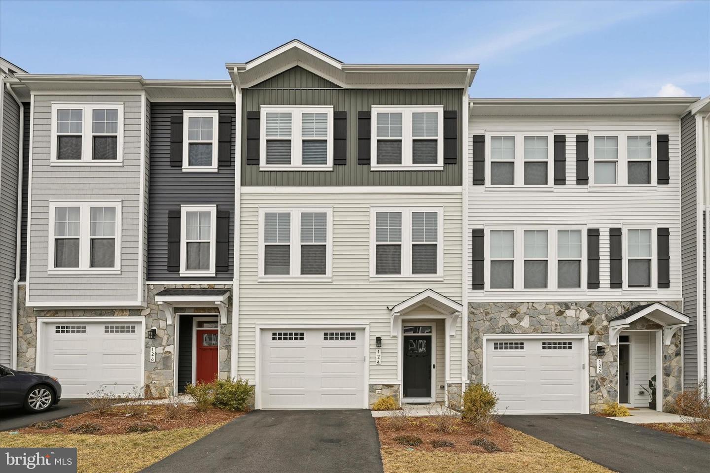 124 Checkerspot Way