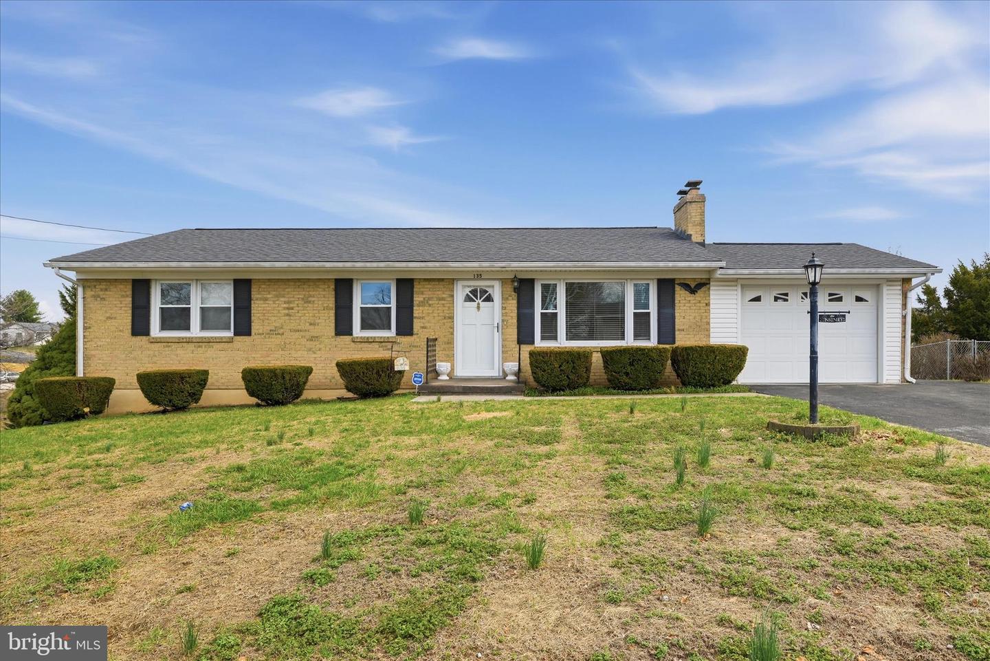 135 Meade Drive, Winchester
