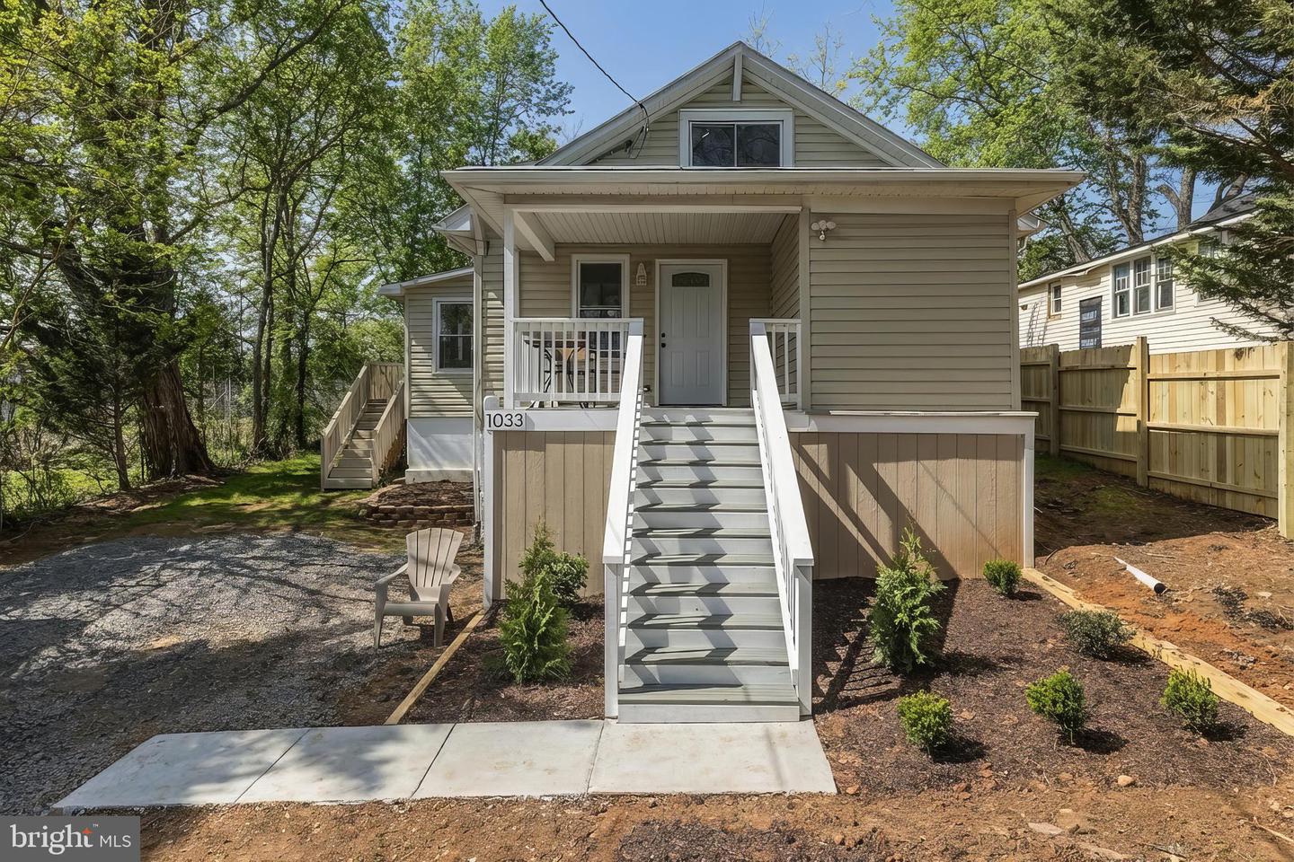 1033 Sunnyside Drive, Winchester