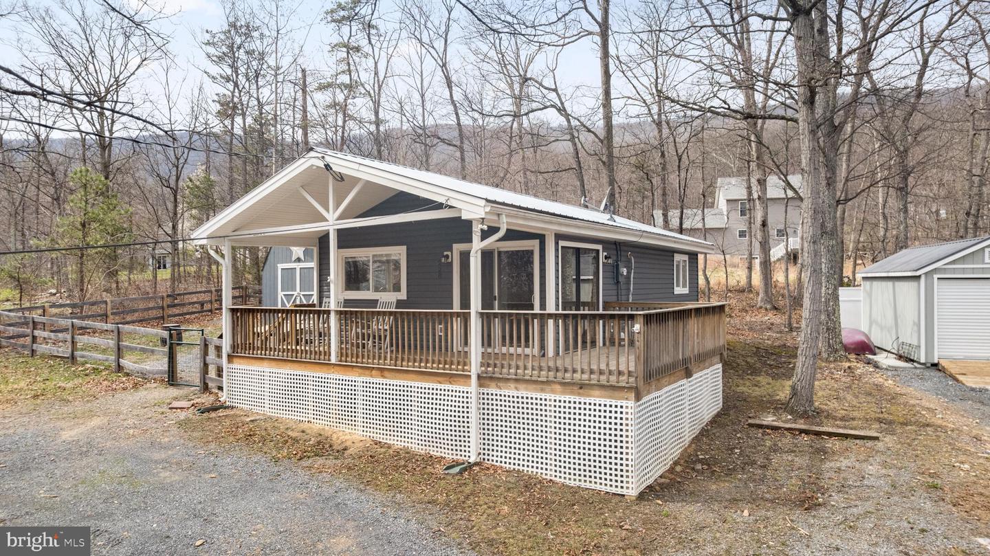 228 Graywolf Trail, Winchester