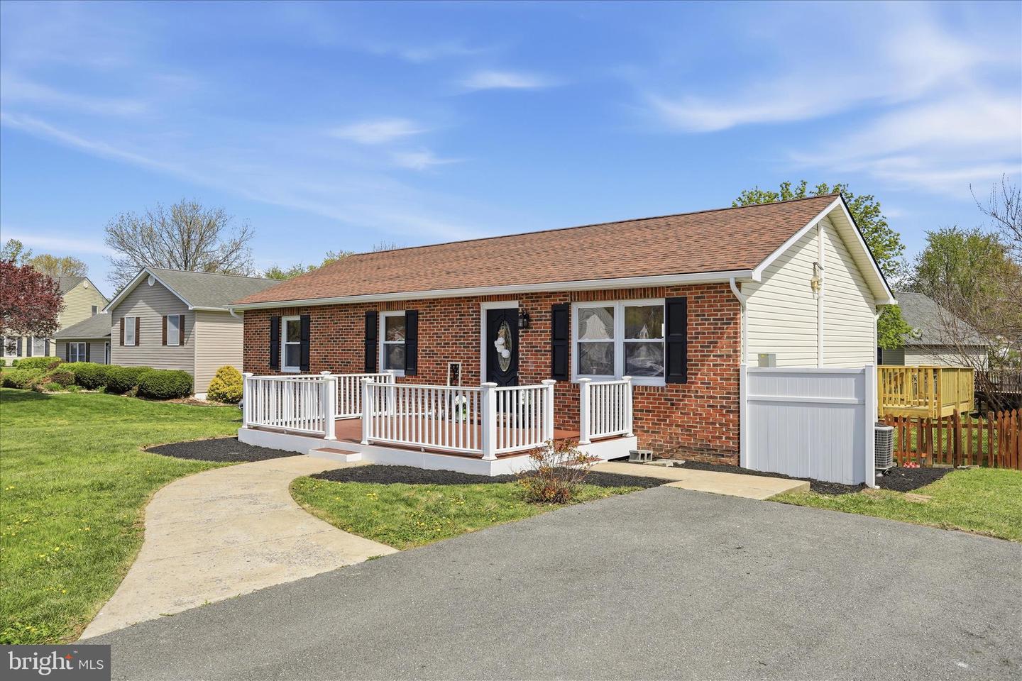 306 Tanager Drive, Stephens City