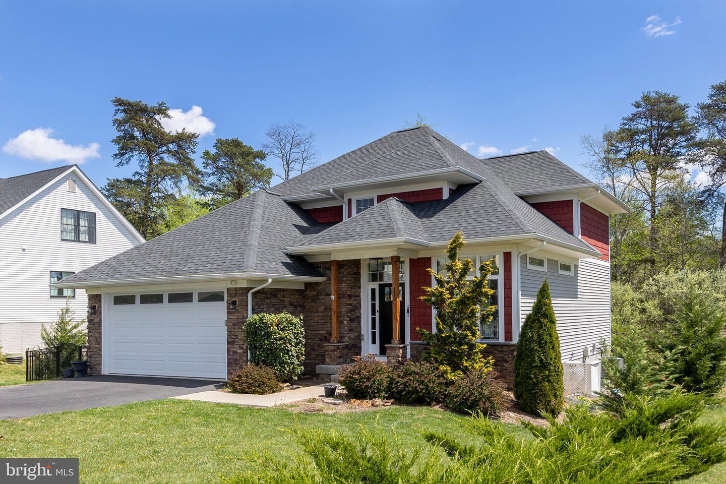 112 Colonial Drive