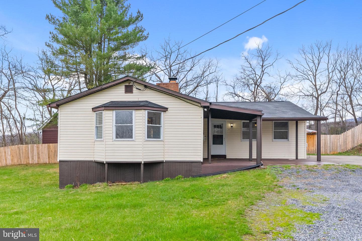 219 Potomak Trail, Winchester