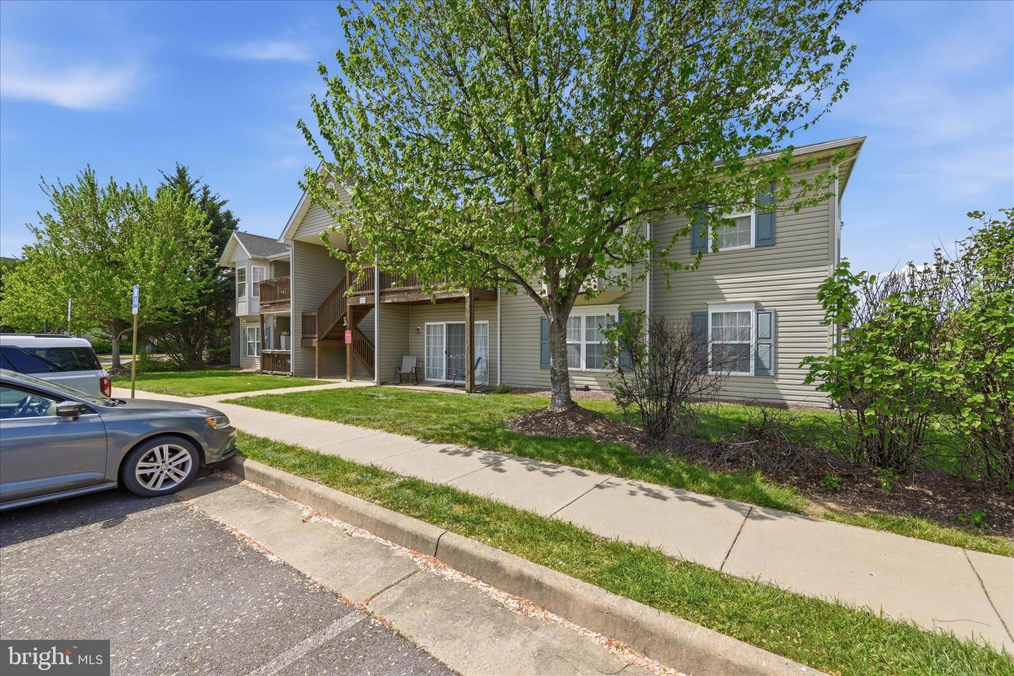 121 Brookland Court #8