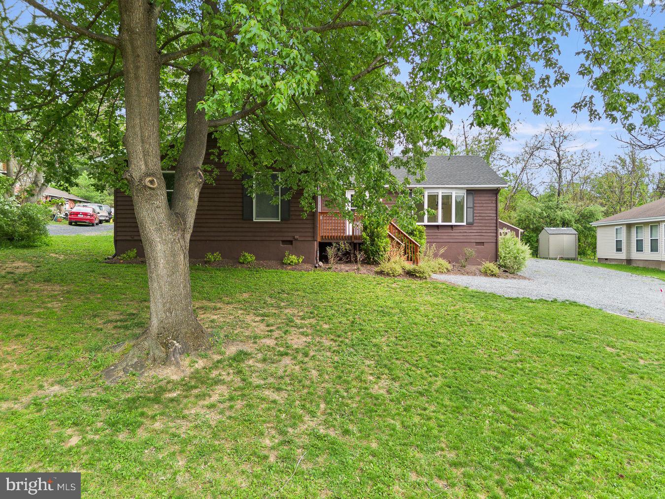611 Manito Trail