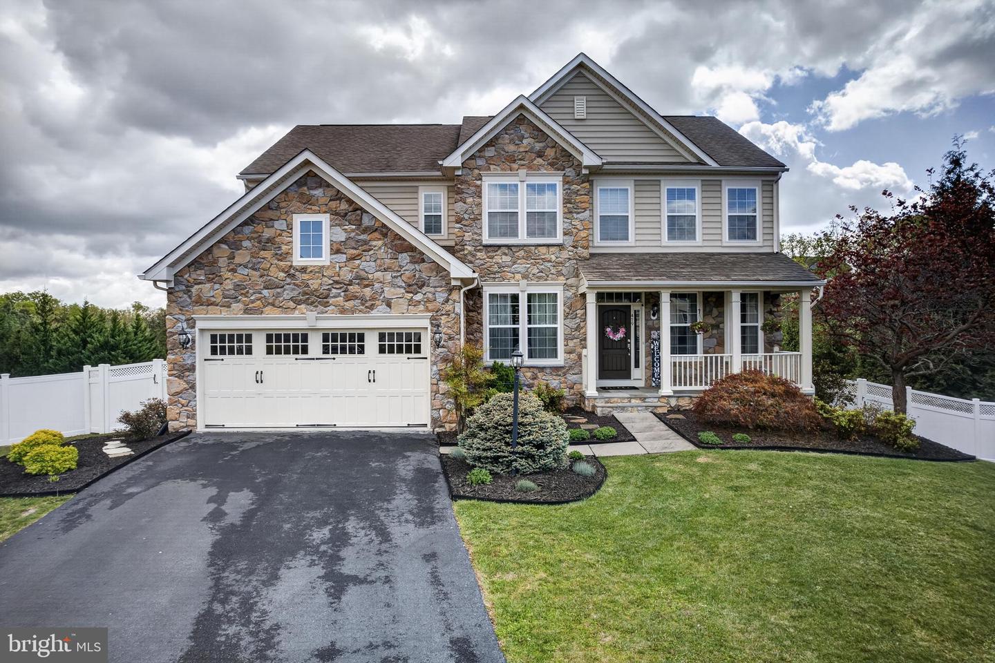 419 Lynnehaven Drive, Winchester