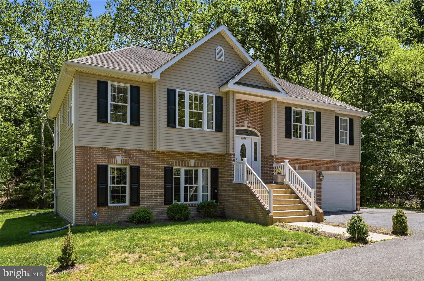 1201 Lakeview Drive, Cross Junction