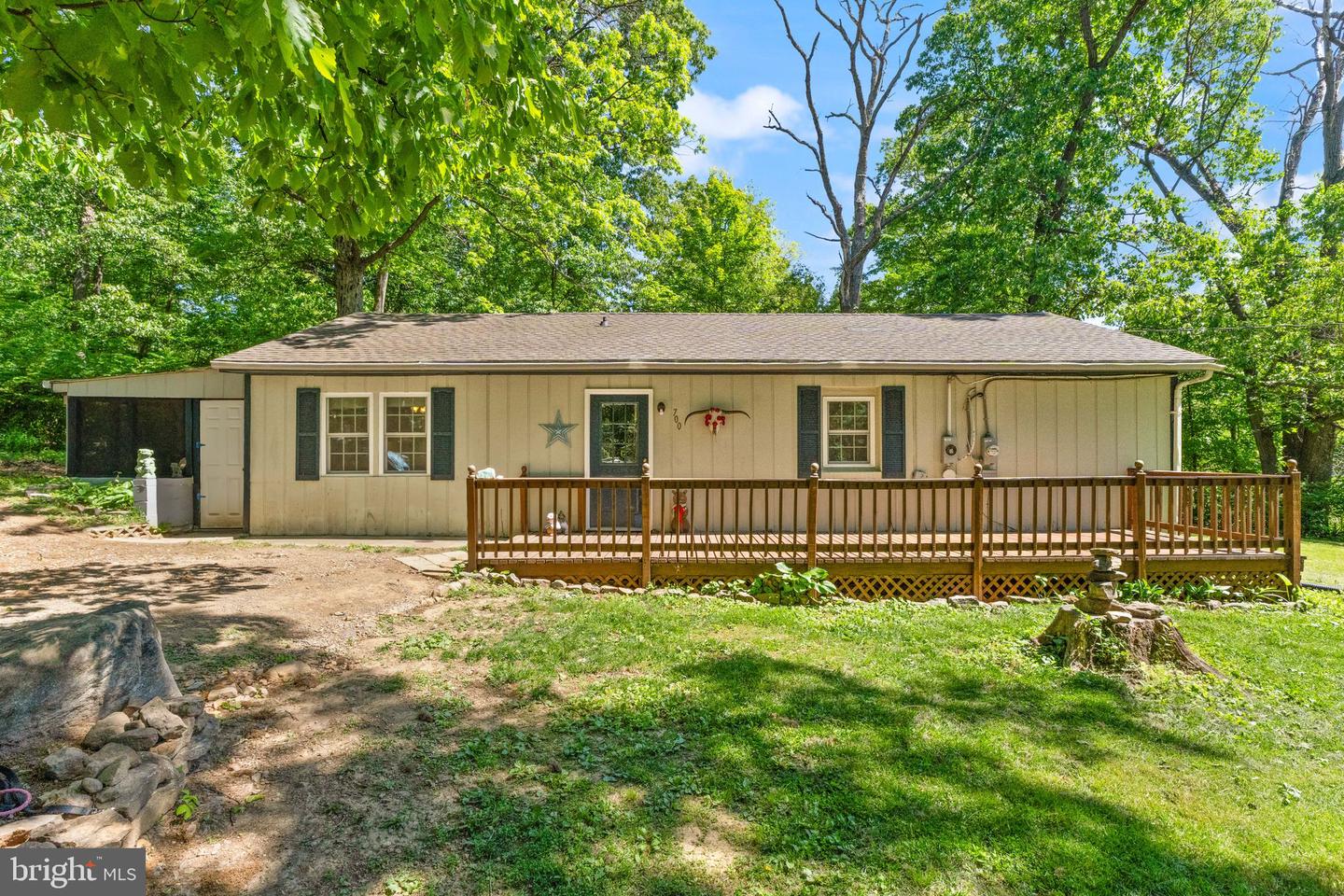 700 Tomahawk Trail