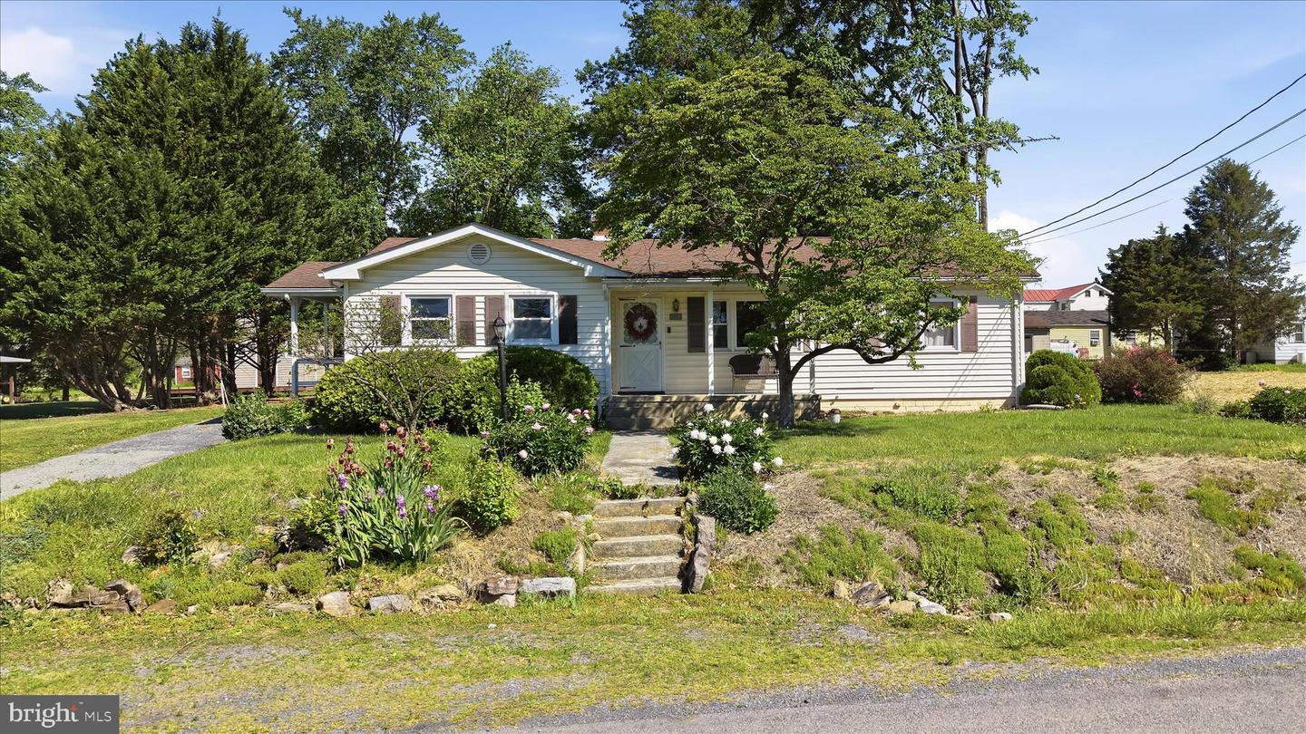 114 Harrison Lane, Winchester