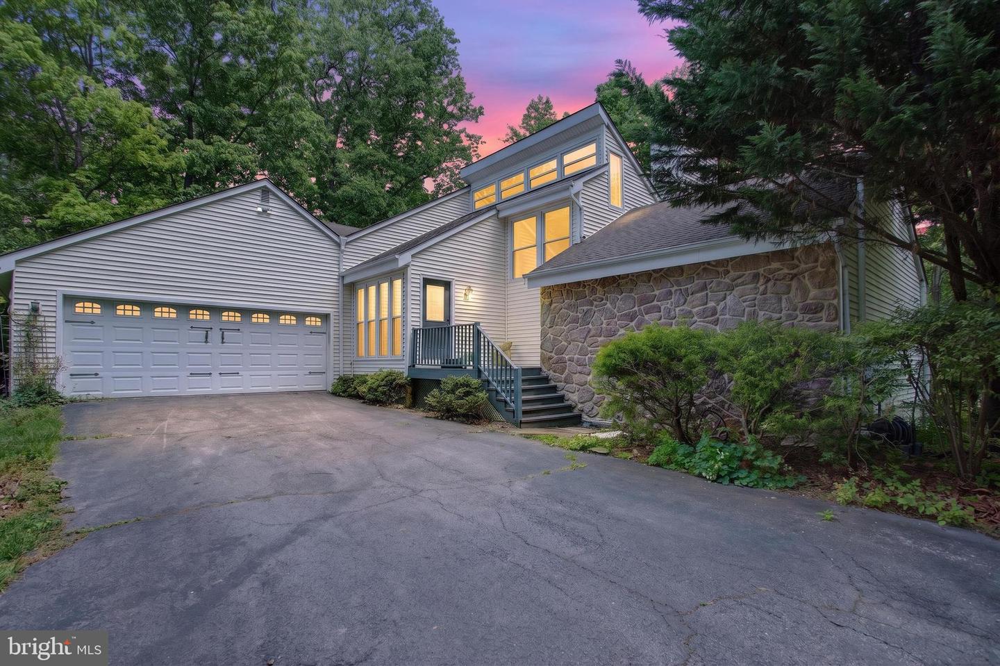 138 Old Forest Circle, Winchester