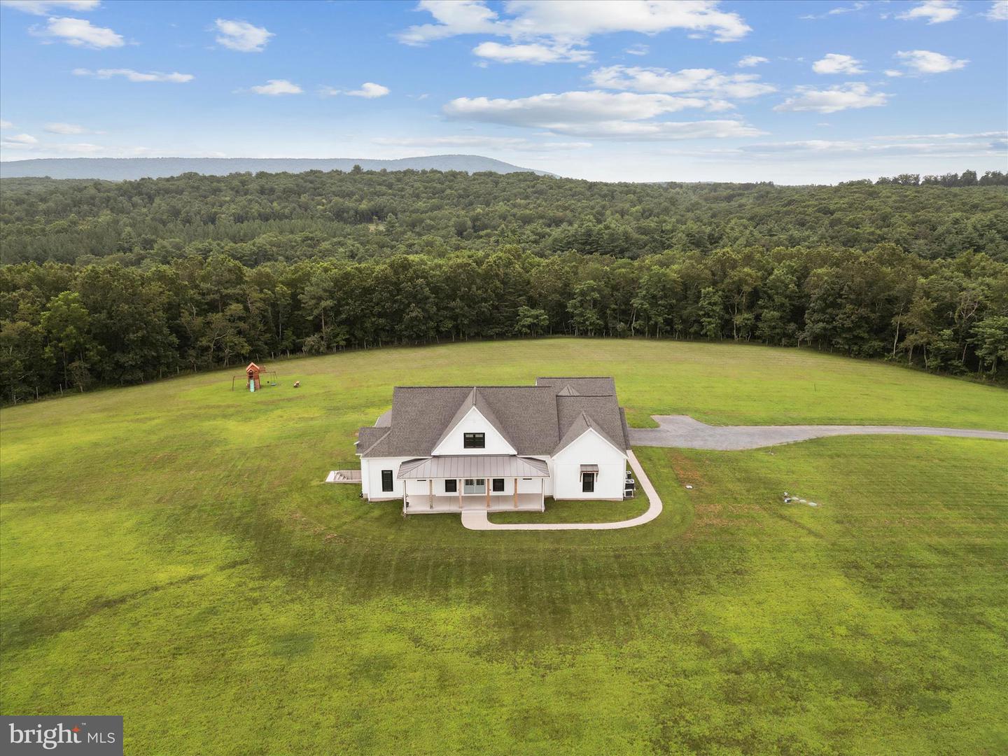 886 Middle Fork Road