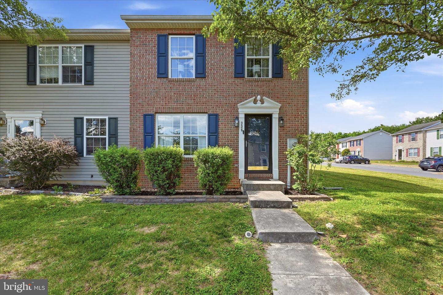336 Surrey Club Lane