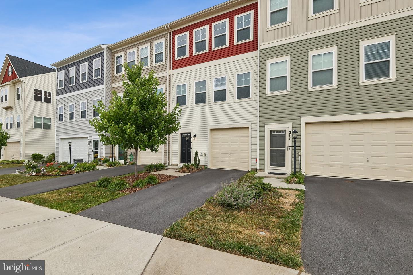 215 Starry Way Dr