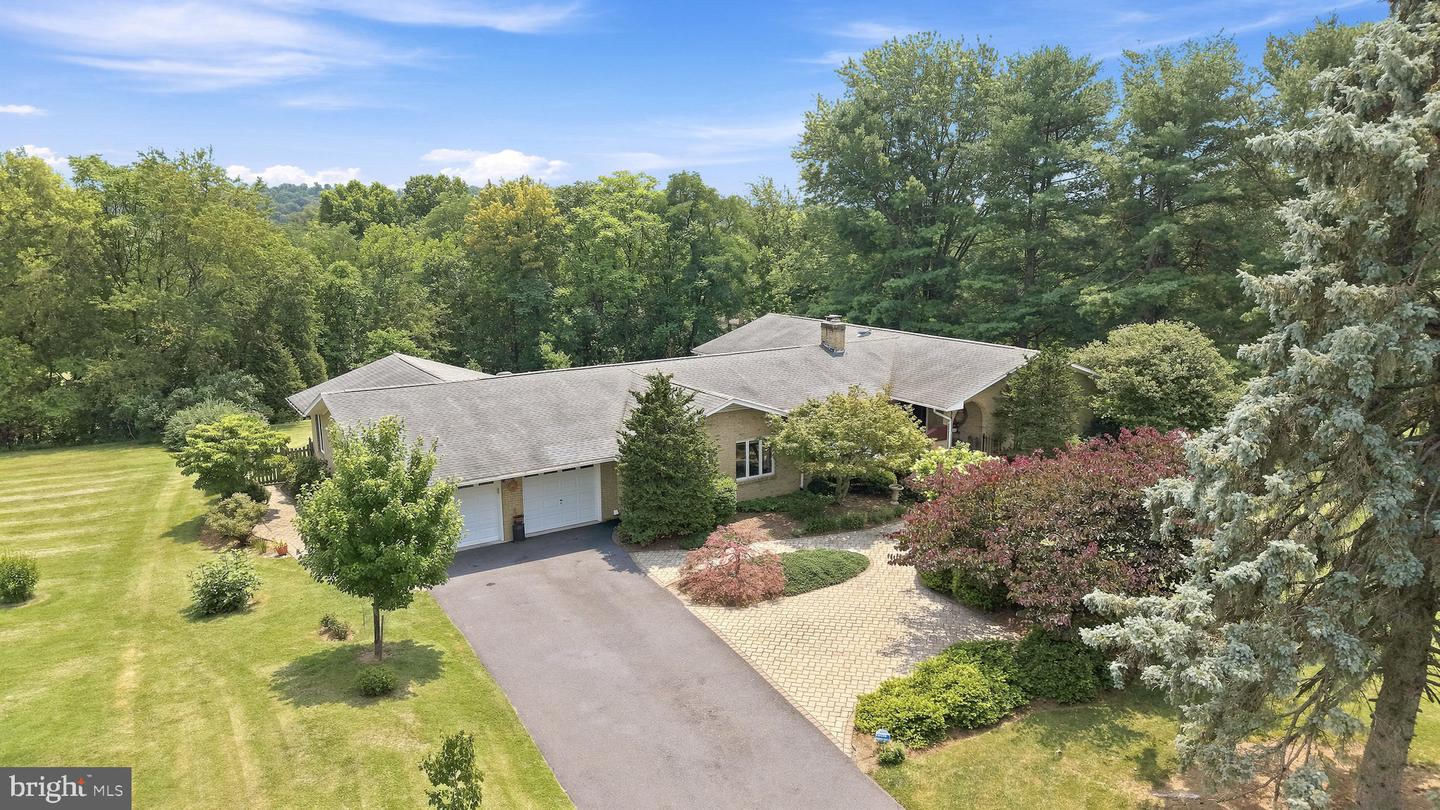 140 Stonebrook Road, Winchester