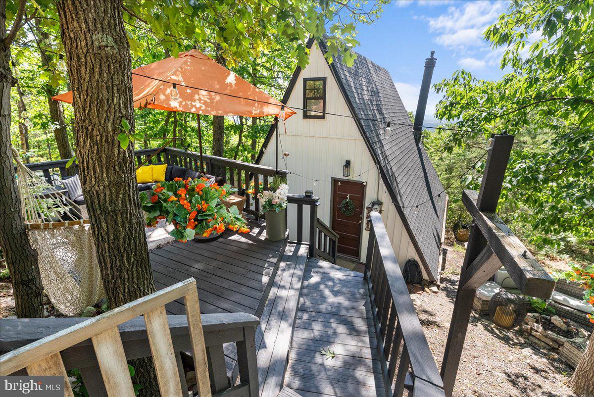 403 Stag Trail