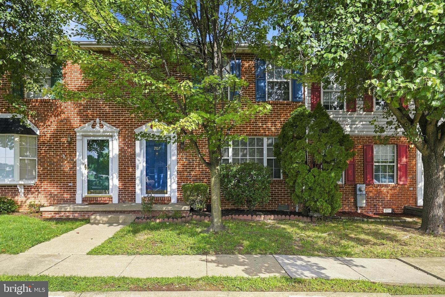 207 Banbury Terrace