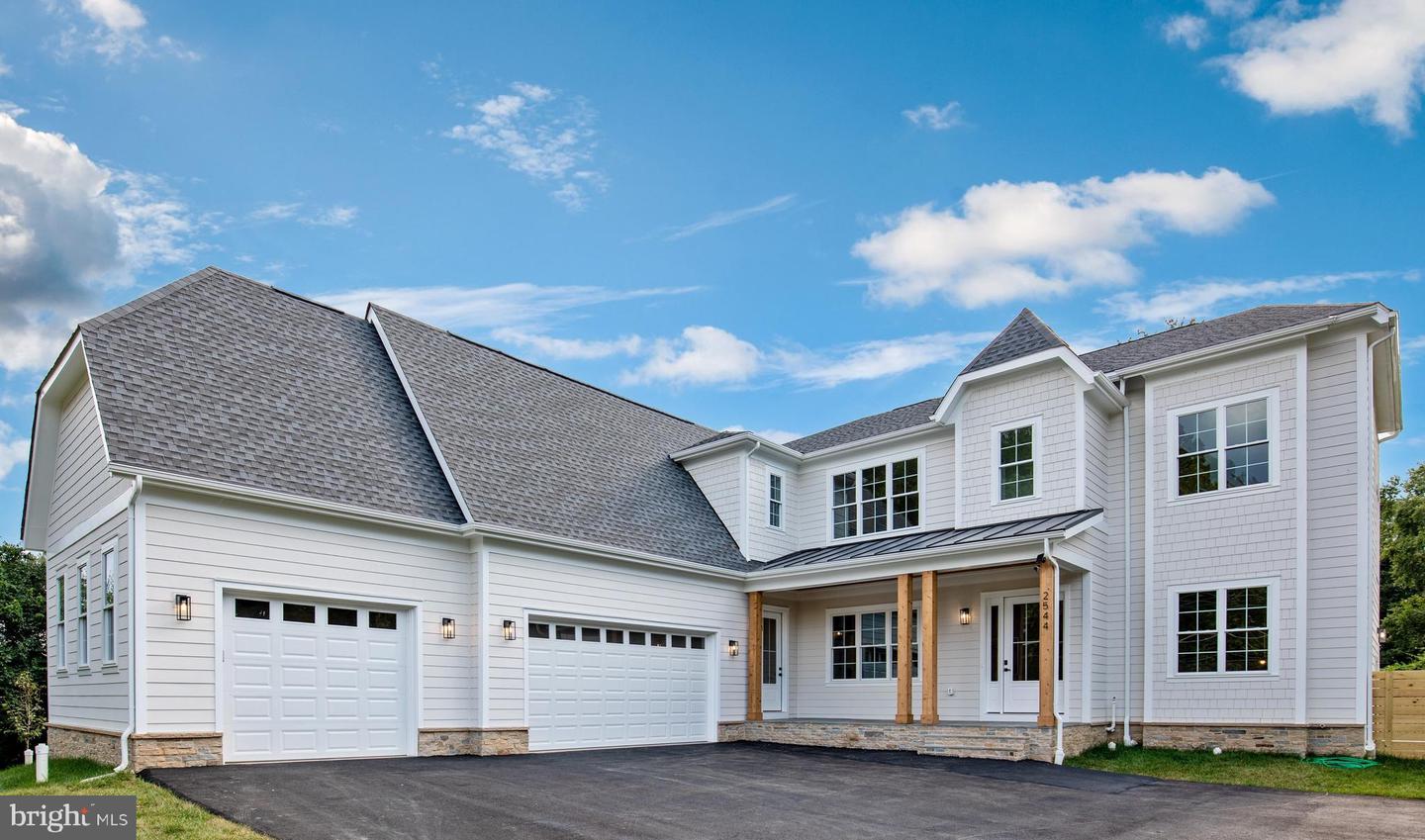2544 Flint Hill Road, Vienna