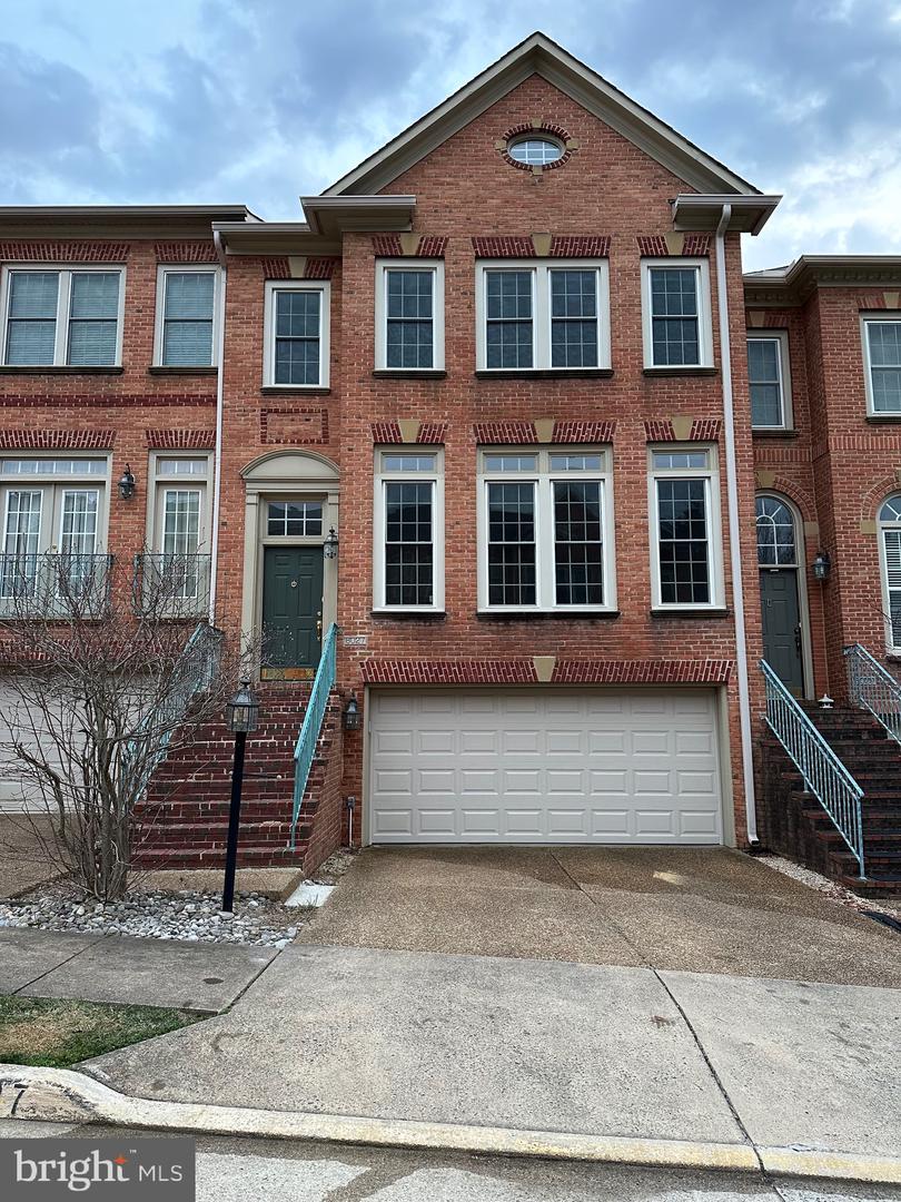 8027 Kidwell Hill Court, Vienna