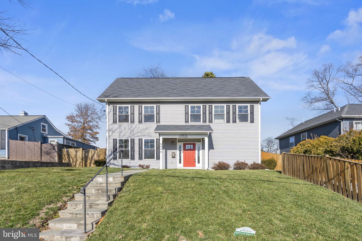 6906 Kenfig Drive, Falls Church