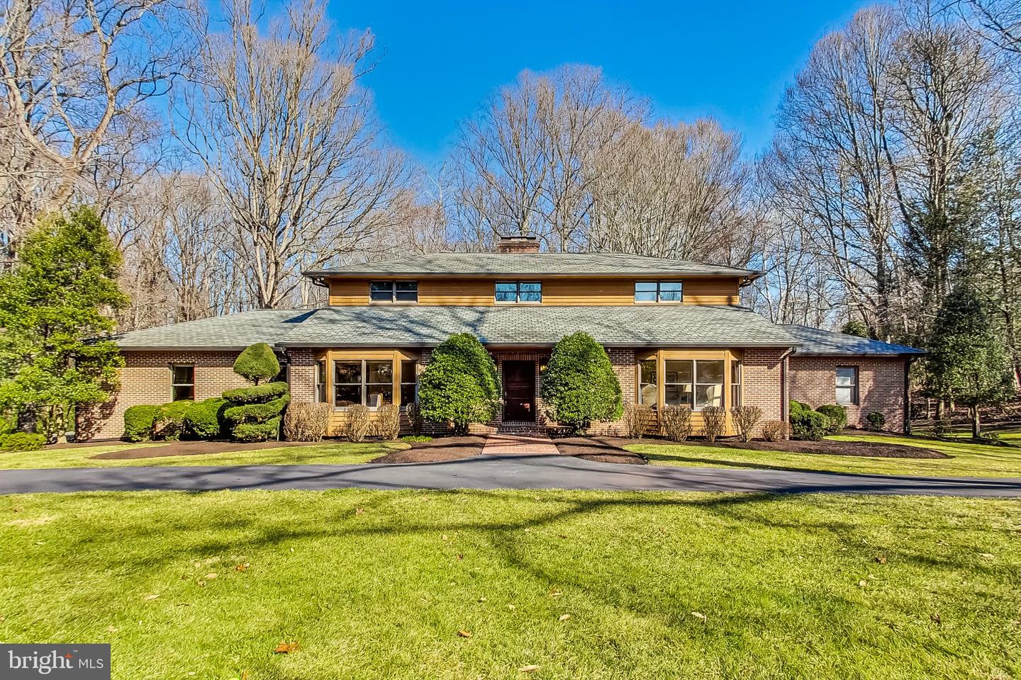 9503 Beach Mill Road, Great Falls