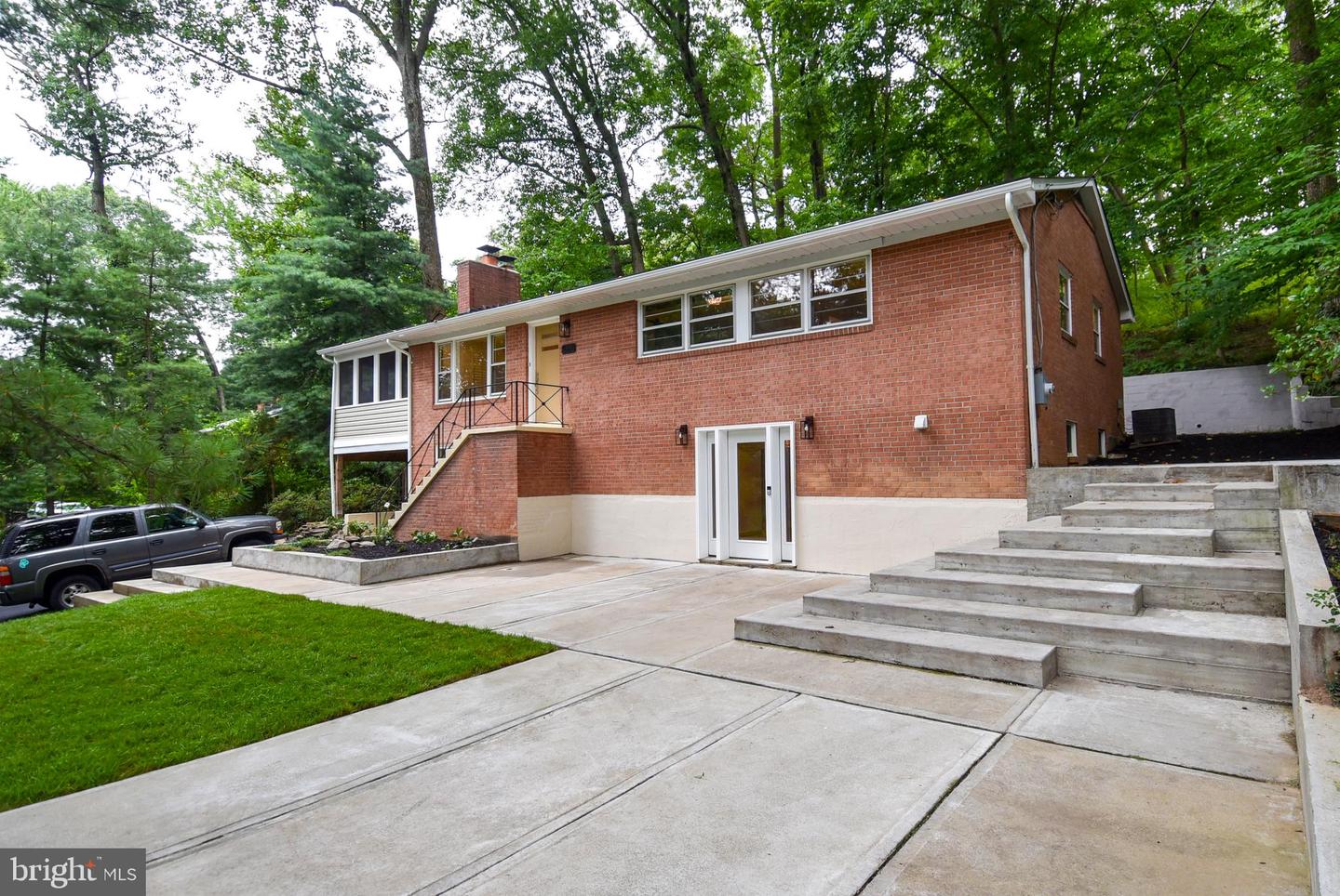 5232 Cherokee Avenue, Alexandria