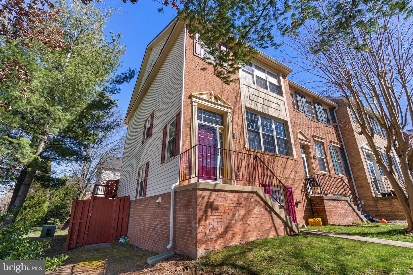 13116 Willow Stream Lane, Fairfax