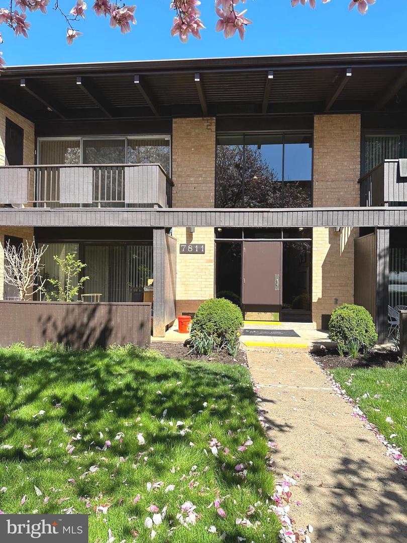 7811 Enola Street #209, Mclean