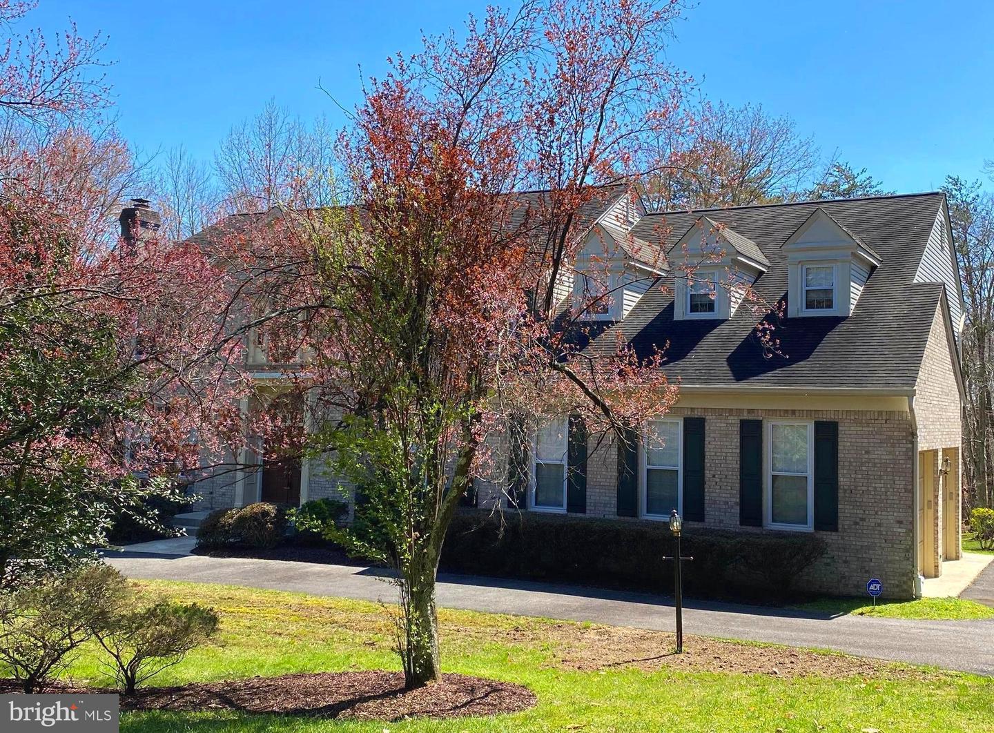 11809 Henderson, Clifton