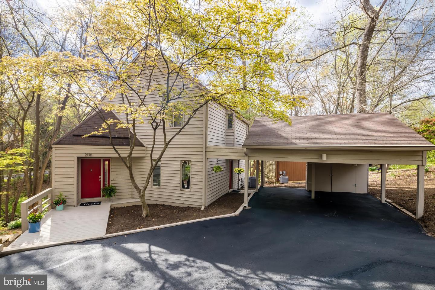 2116 Owls Cove Lane, Reston