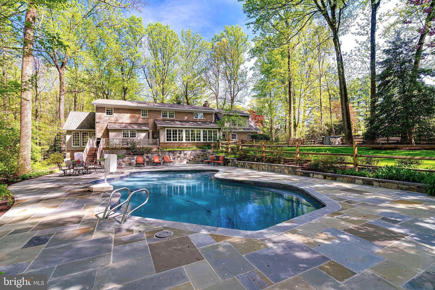 2804 Chariton Street, Oakton