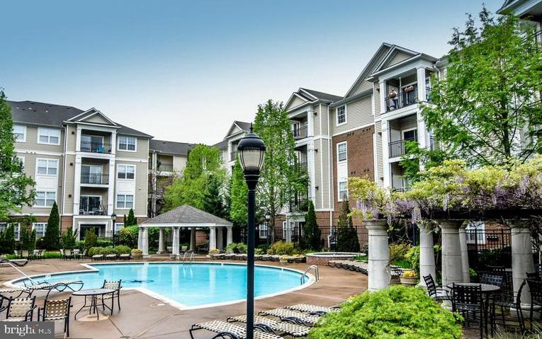 12957 Centre Park Circle #212, Herndon
