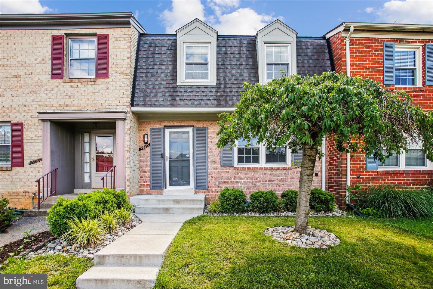 7456 Covent Wood Court, Annandale
