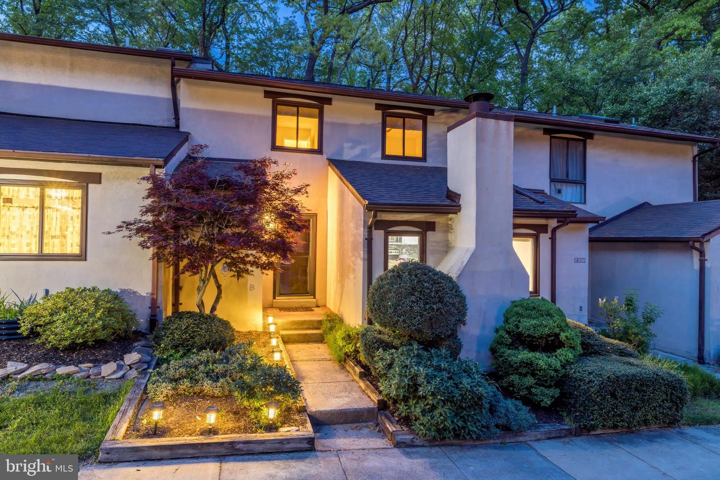 2302 Glade Bank Way, Reston