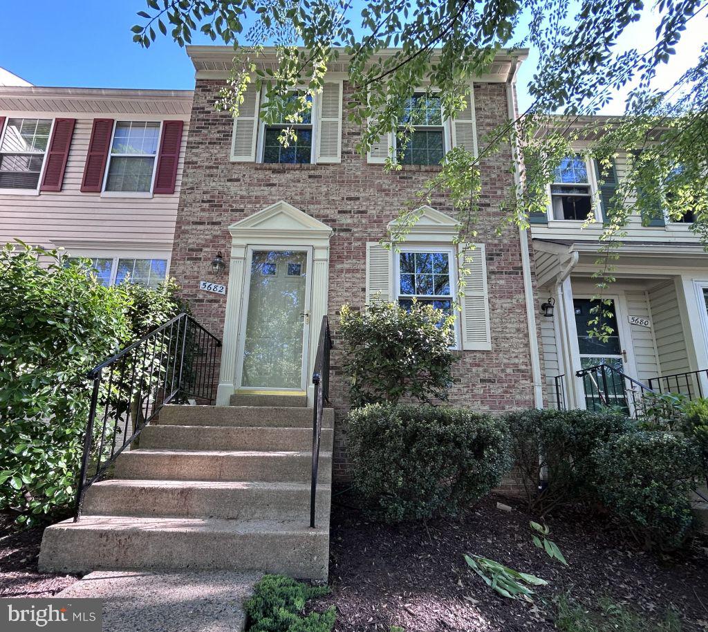 5682 White Dove Lane, Clifton