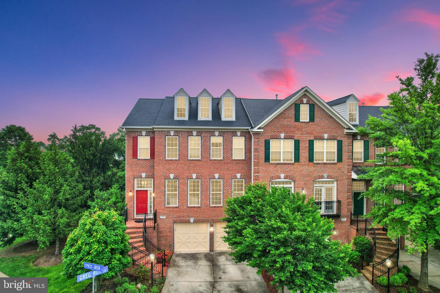 2401 Cypress Green Lane, Herndon