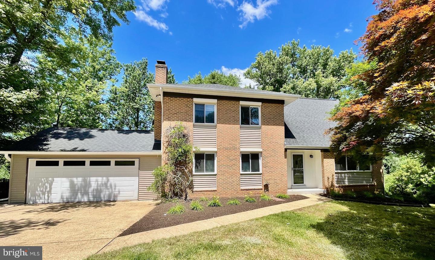 9202 Hambletonian Place, Vienna