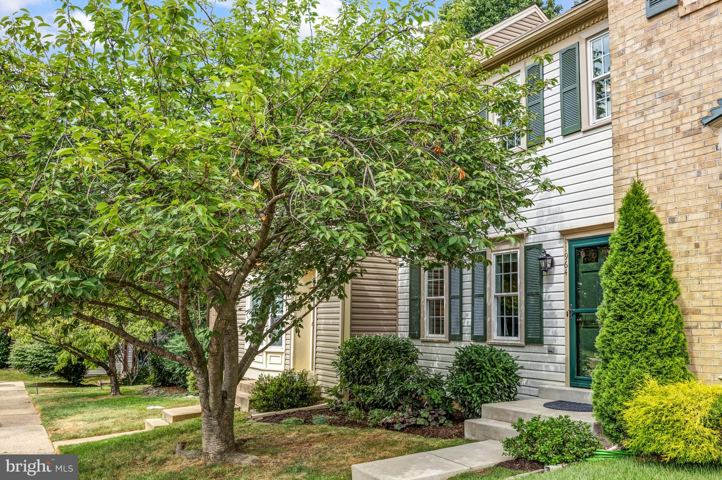 11964 Sentinel Point Court, Reston